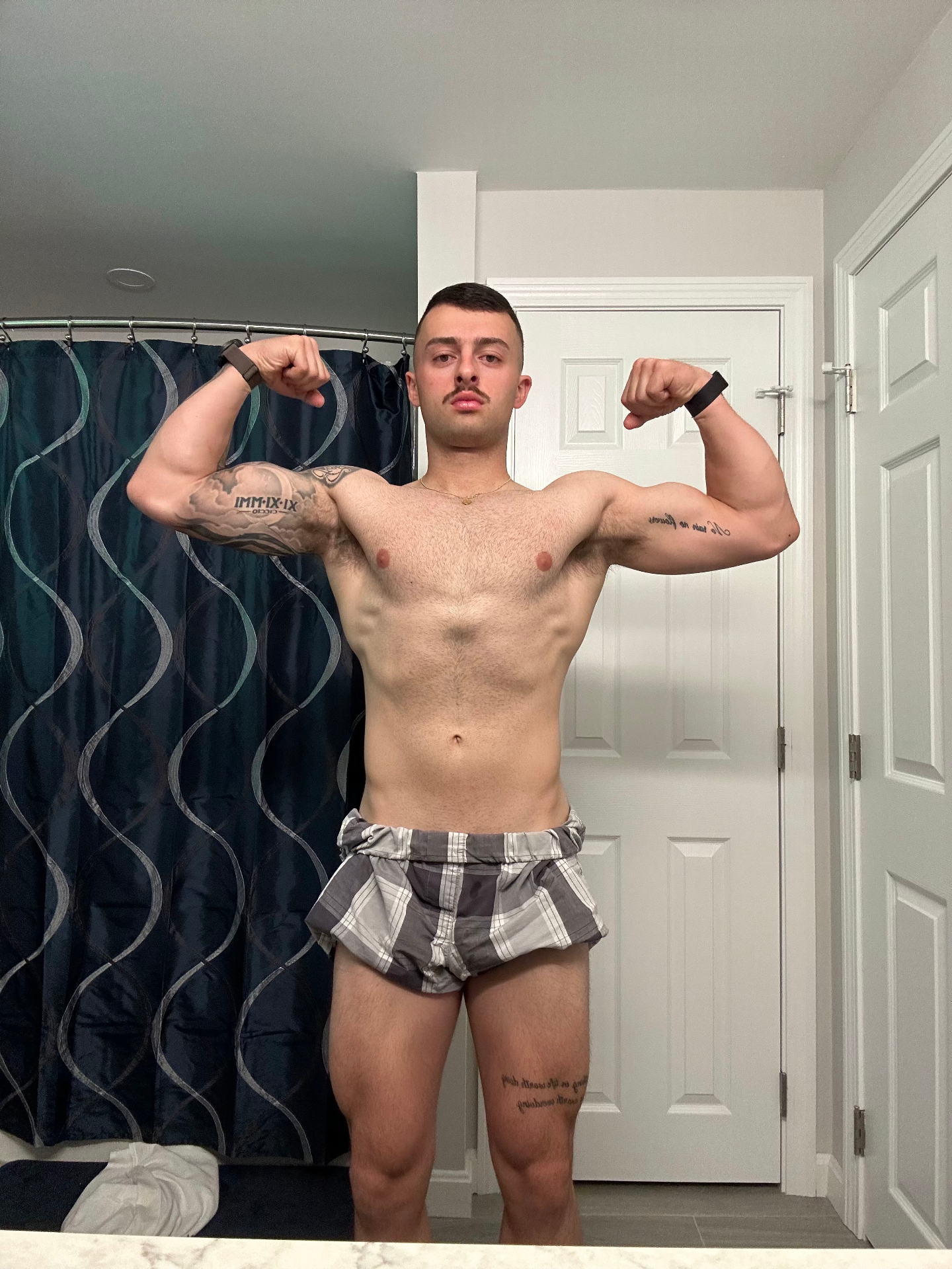 Bryant — front double bicep